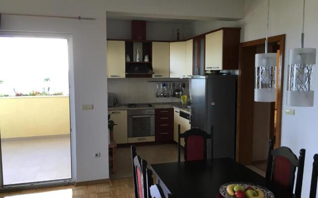 Apartments Akmadzic