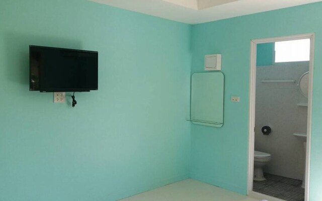 OYO 1109 Mata Phuket Apartment