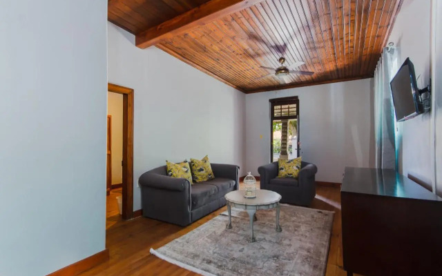 Olive Tree Lodge