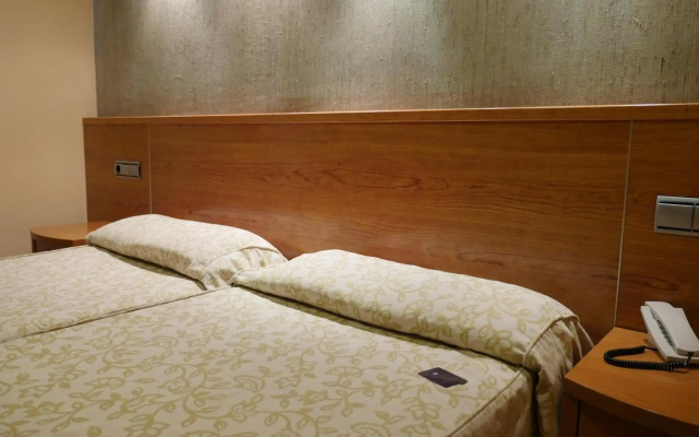 Hotel Rusadir