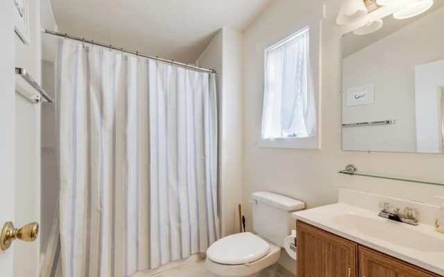 Maryland Gardens 19D