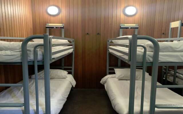 Durty Nelly's - Hostel