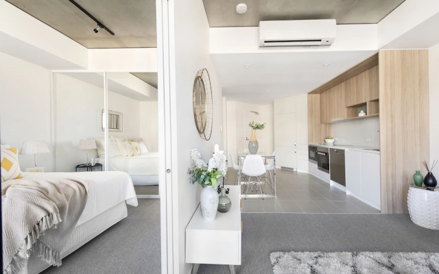 Accommodate Canberra - Azure