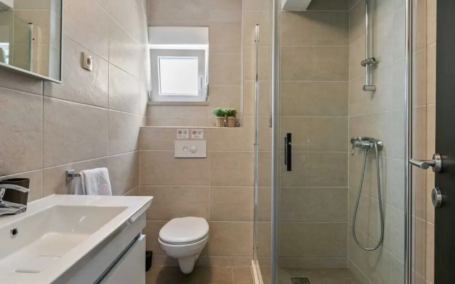 Contemporary Apartment in Drvenik With Balcony