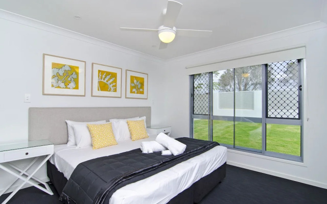Sentosa at Tugun Beachfront Holiday Home