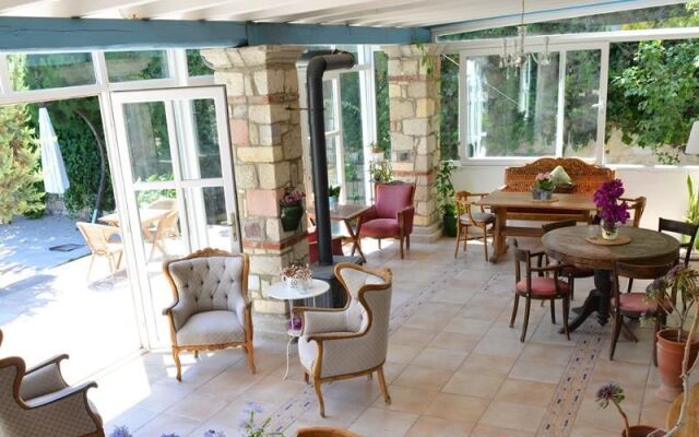 Zeytin Konak Otel