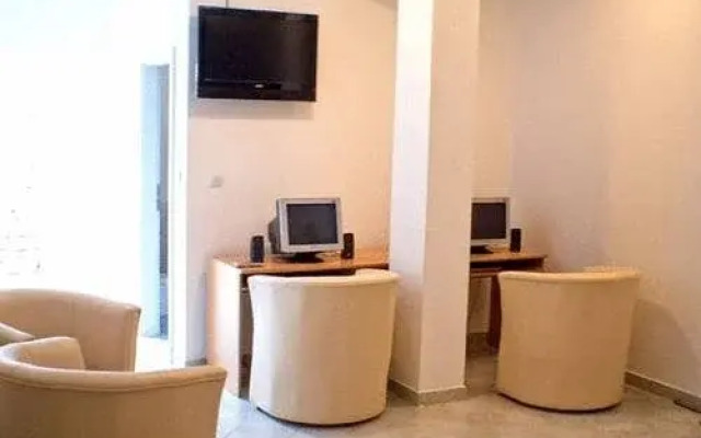 Sars Apartments