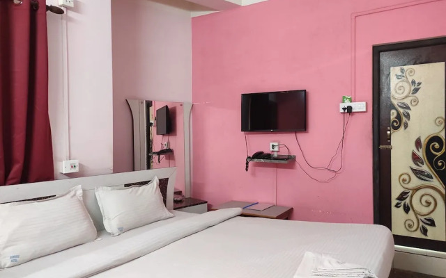 Sawkmie Hotel