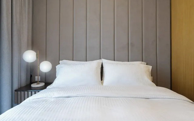 Keyrock Living - Luxury at Aykon Tower