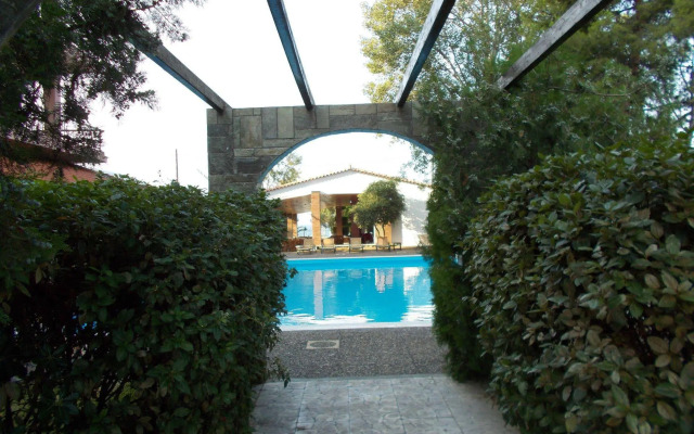 Stefania Beach Hotel
