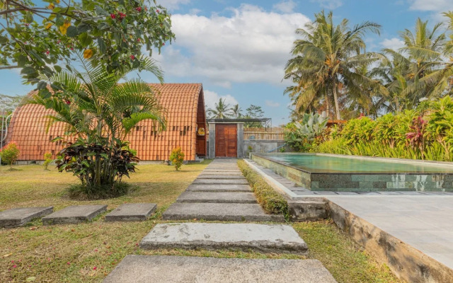 Kubu Selat Villa and Glamping