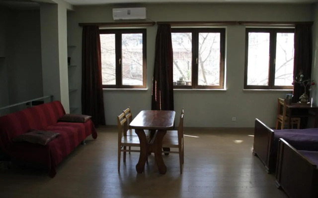Sololaki 7 Guest House