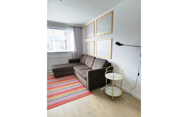 Newly Renovated 1 Bedroom Flat - Sleeps 4