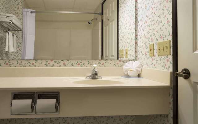 Days Inn by Wyndham Grayling