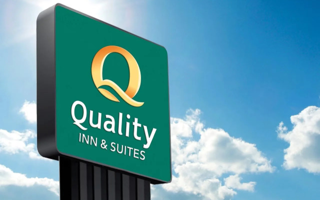 Quality Inn & Suites Howe - Sturgis