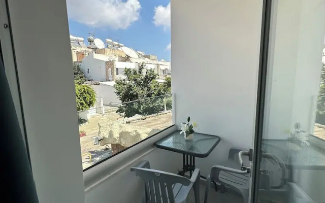 Sun Plaza Suites - Adults Only