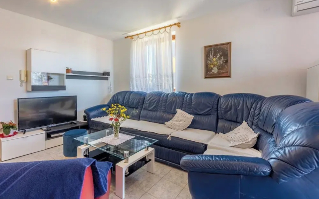 Apartment Besima