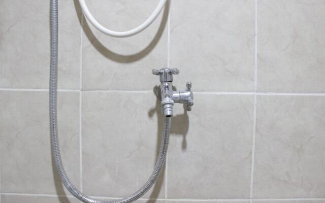 Relaxing Studio at Pinewood Apartment near UNPAD Jatinangor