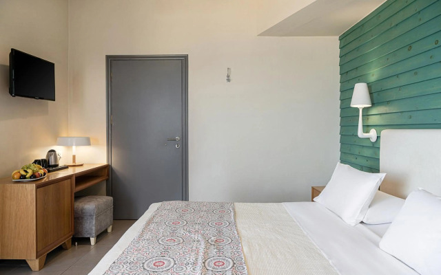 Elia Agia Marina Hotel