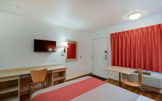 Motel 6 Bellingham, WA