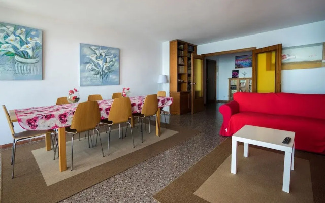 Apartamento Vivalidays Rosa Lloret