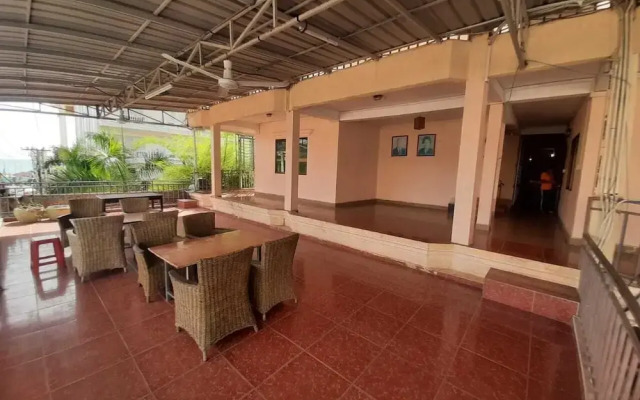 kings luxury hotel 1