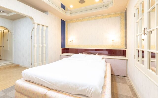 OYO Hotel Tatsuyoshi Osaka Sennan