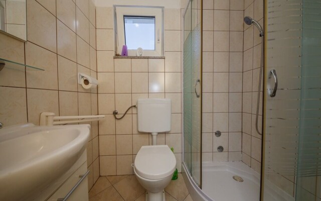 Milica - Parking and Garden - SA3 Donji