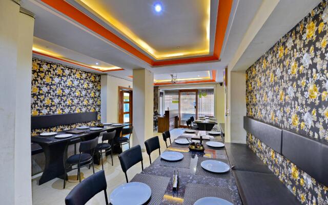 OYO Flagship 2421 Hotel The Ishani
