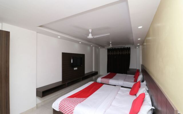 Oyo 29611 Ramanuj Mansion