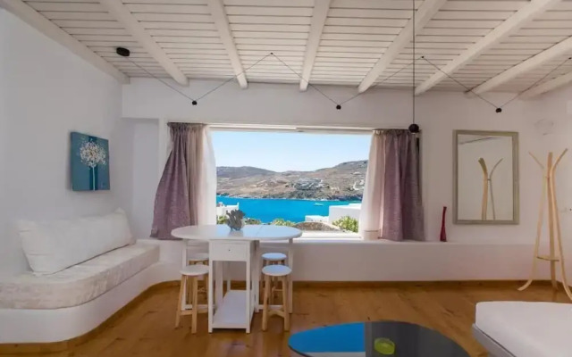 Luxury Sea View Apartment w shared pool