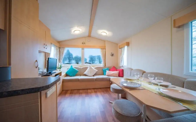 Newton Stewart-sleeps 6-pool-parking-pet Friendly
