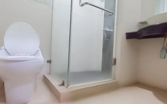 RedDoorz Premium @ Hotel Green Wattana Sentul