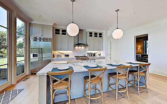 Valley View Designer Sonoma Estate by RedAwning