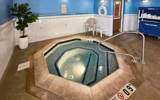 Comfort Inn & Suites Geneva - West Chicago