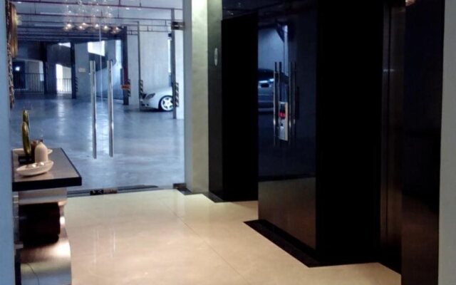 Lot 8 Serviced Apartments