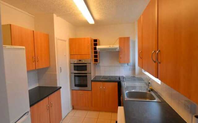 Pretty Family Apartment in Coventry Near Fargo Village