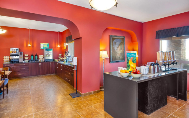 Quality Inn & Suites