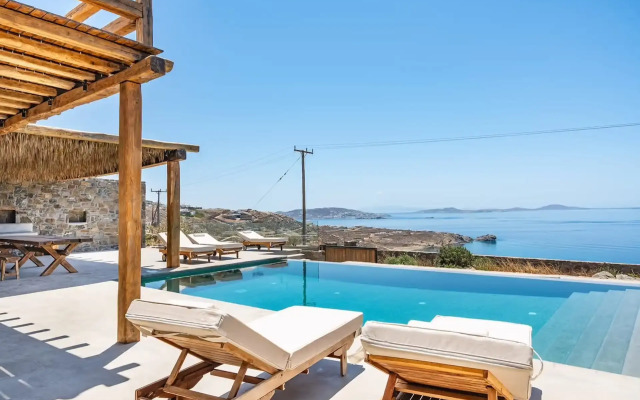 Ria Mar Villas & Suites by Live&Travel