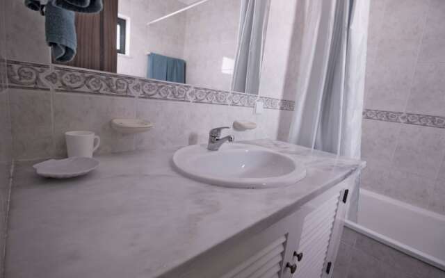 Urban Beach O Lirio