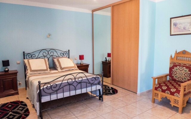 Exquisite Villa in Perpignan With Swimming Pool