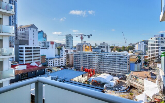 Spacious 2BR CBD Apartment Balcony