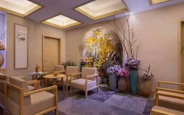 Fuyang Moli Luhua Business Hotel (Fuyang ecological paradise store)