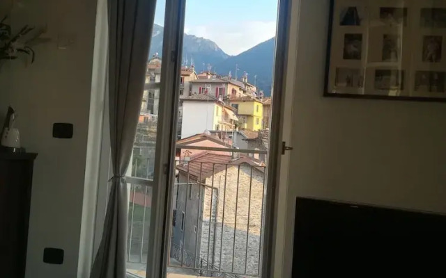 Romantic Penthouse on Lake Como