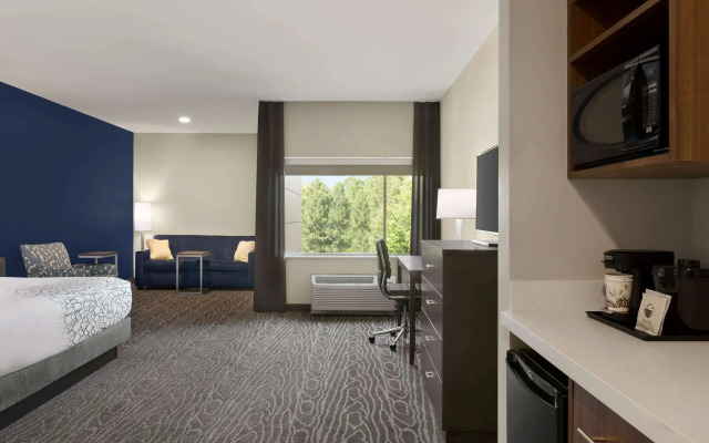 La Quinta Inn & Suites by Wyndham Rock Hill