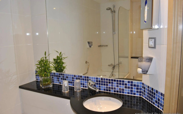 Holiday Inn Express Pamplona by IHG