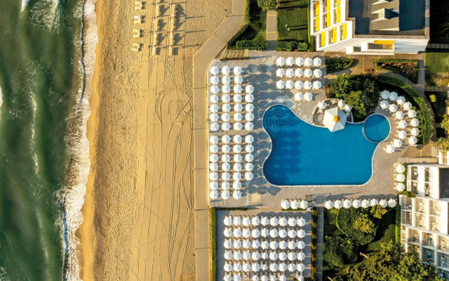 AluaSun Helios Beach – All Inclusive
