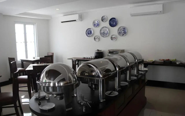 Lesemar Hotel Serang