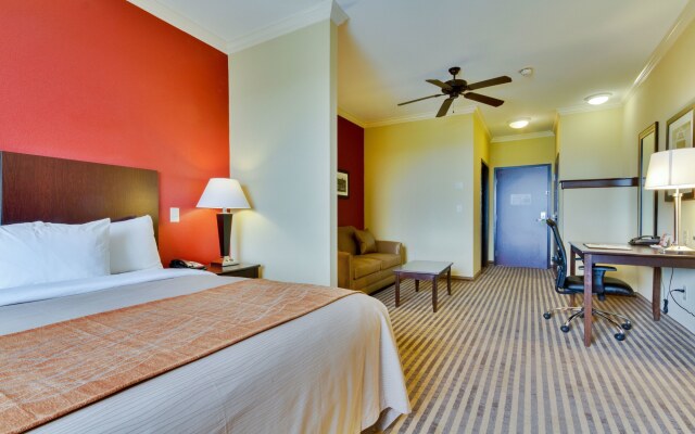 Comfort Inn & Suites Fort Worth - Fossil Creek