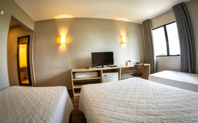 Hotel Campo Largo Express